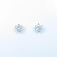 PT ソリティア ダイヤモンドピアス