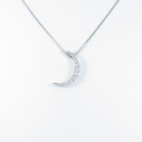 タサキ ムーン ダイヤモンドネックレス