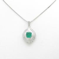 PT エメラルドネックレス