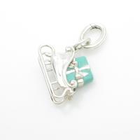 ティファニー ソリ×プレゼント チャーム