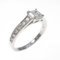 ロイヤル アッシャー ダイヤモンドリング 0．62ct・E・VVS2