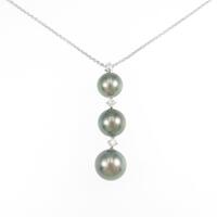 ミキモト クロチョウパールネックレス