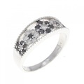 K18WG フラワー ダイヤモンド リング 0.26CT