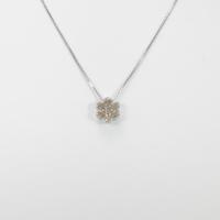 K18WG フラワー ダイヤモンドネックレス