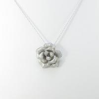 K18WG フラワー ダイヤモンドネックレス