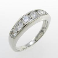 PT ハーフエタニティ ダイヤモンドリング