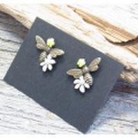 Eric et Lydie　「beeシリーズ」お花と蜂のハンドメイドピアス（フランス）