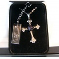 GISELLE ネックレス　クロス