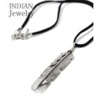 INDIAN JEWELRY フェザーをモチーフにしたナバホ族アーティストJM氏の作品『NAVAJO SIVER PENDANT FEATHER』【アメカジ・ネイティブ】IJ-038