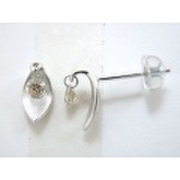 K18WG 　ダイヤモンド ピアス 彼女 誕生日 ジュエリー アクセサリー ∞ jka797