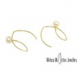 Melissa Mcarthur Jewellery ロンドン発ワイヤージュエリー22kゴールド　チビ淡水パールピアス　メリッサマッカーサージュエリー