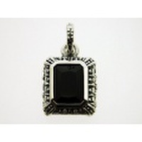 ROYAL ORDER(ロイヤルオーダー)　スクエアストーンペンダントw/オニキス　SP78-O