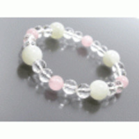 【6月生まれのあなたにおすすめ】ムーンストーンとローズクォーツで恋愛運をあなたの味方に