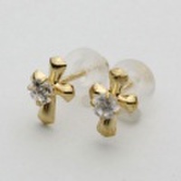 【送料無料】【日本製】18金(Ｋ18)ピアス/キュービックジルコニア クロス(十字架)合計約0.2カラット シリコンキャッチ式　0325-IG08