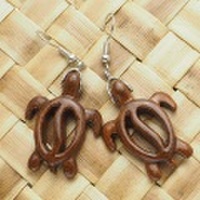 ハワイアンアクセサリー シェルピアスとイヤリング ウッドホヌ