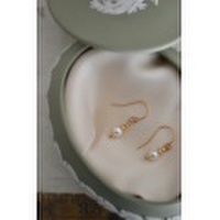 パールピアス　Sonomi Tada