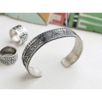 ホピ　22-0252　スティーブ・ラランス作 『ウォーター・デザイン＋フォーリング・レイン』トゥーファキャスト・ブレスレット