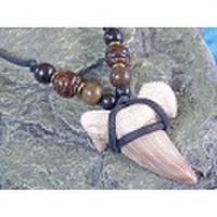 ボーン＆ウッドビーズ★サメ歯化石チョーカー(ネックレス)【TCK-3H-101】