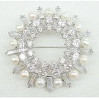 淡水パール & CZ オープン サークル ブローチ