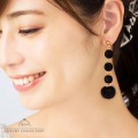 ピアス　ボンボン　パール　ファー　アメリカン　ニッケルフリー　ゴールド　アレルギー　チタン　レディース　ジュエリー　　シンプル　アクセサリー　トレンド　デイリー　ピアス　プレゼント　トレンド　グレー　ブラック　アイボリー　フックピアス　上品　ポンポン