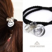 ヘアゴム　スマイルモチーフ　にこちゃん　ビジュー　ヘアアクセサリー　大人可愛い　ヘアゴム　ゴム　ヘアアクセ　シンプル　デイリー　トレンド　スマイル　ヘアゴム