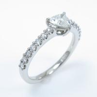 プラチナダイヤモンドリング 0．334ct・F・SI1・ハートシェイプ