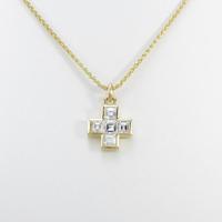 ブルガリ クロス ダイヤモンドネックレス