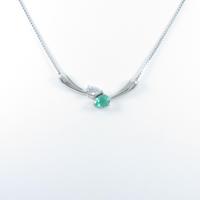 PT エメラルドネックレス