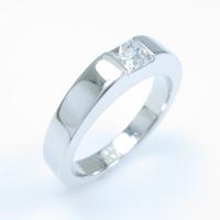 カルティエ タンク リング 0．25ct