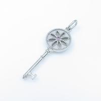 ティファニー デイジー キー ペンダント