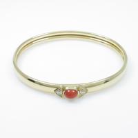 ヴァンクリーフ＆アーペル サンゴバングル