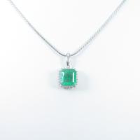 PT エメラルドネックレス