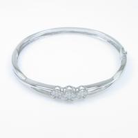 K18WG ダイヤモンドバングル