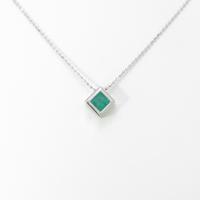 PT エメラルドネックレス