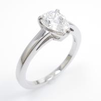 ブルガリ ダイヤモンドリング 0．750ct・E・VVS2・ペアシェイプ