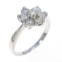 PT フラワー ダイヤモンドリング