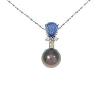 K18WG／PT クロチョウパールネックレス