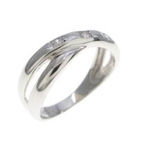 PT スリーストーン ダイヤモンドリング