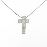 K18WG／750WG クロス ダイヤモンドネックレス