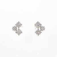 K18WG スリーストーン ダイヤモンドピアス