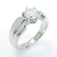 プラチナダイヤモンドリング 1．033ct・E・VVS2・GOOD