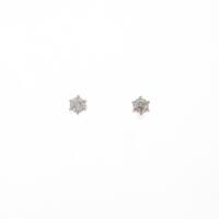 PT ソリティア ダイヤモンドピアス