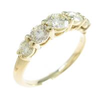 クイーン ダイヤモンドリング