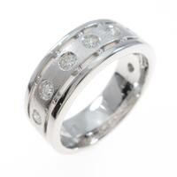 イーノス ダイヤモンドリング