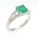 PT エメラルド リング 0.84CT