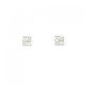 PT ダイヤモンド ピアス 0.04CT