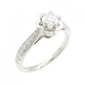 シャネル カメリア リング 0.31CT F VVS1 3EXT