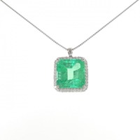 【リメイク】PT エメラルド ネックレス 19.122CT コロンビア産