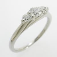 トリロジー ダイヤモンドリング