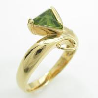K18YG ペリドットリング20％引き